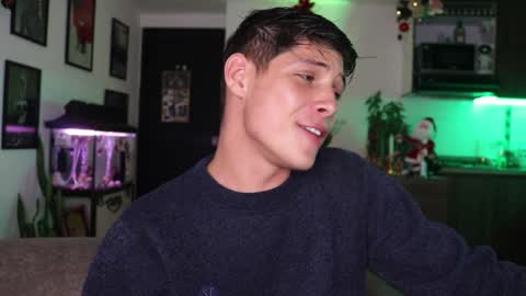 Snapshot of morgan_hiller chatting on January 8, 2025, 2:46 am online show from January 8, 2025, 2:46 am