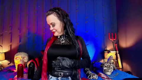 Snapshot of morganacrowley_ chatting on March 6, 2025, 7:43 pm Morgana online show from March 6, 2025, 7:43 pm