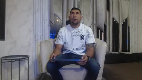 Snapshot of morganandmegan chatting on October 6, 2025, 11:18 am MORGAN AND MEGAN online show from October 6, 2025, 11:18 am