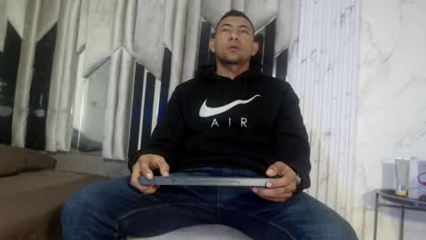 Snapshot of morganandmegan chatting on November 18, 2025, 11:14 am MORGAN AND MEGAN online show from November 18, 2025, 11:14 am