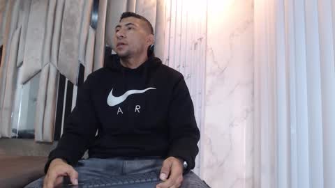 Snapshot of morganandmegan chatting on November 21, 2025, 11:20 am MORGAN AND MEGAN online show from November 21, 2025, 11:20 am