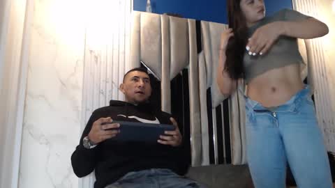 Snapshot of morganandmegan chatting on December 3, 2025, 11:19 am MORGAN AND MEGAN online show from December 3, 2025, 11:19 am