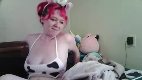 Snapshot of moriminxx chatting on April 27, 2026, 6:28 pm moriminxx online show from April 27, 2026, 6:28 pm