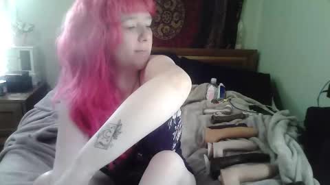 Snapshot of moriminxx chatting on May 12, 2026, 12:57 pm moriminxx online show from May 12, 2026, 12:57 pm