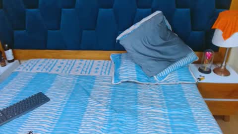 Snapshot of morrigan_luxus chatting on December 13, 2025, 11:54 pm morrigan_luxus online show from December 13, 2025, 11:54 pm