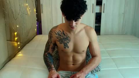 Snapshot of morthy_downey chatting on December 17, 2024, 1:16 pm Morthy online show from December 17, 2024, 1:16 pm