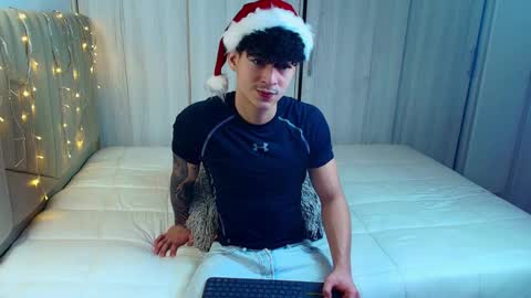 Snapshot of morthy_downey chatting on December 19, 2024, 2:02 pm Morthy online show from December 19, 2024, 2:02 pm