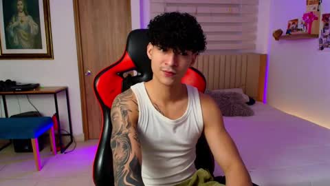 Snapshot of morthy_downey chatting on February 22, 2025, 1:35 pm Morthy online show from February 22, 2025, 1:35 pm