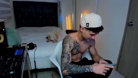 Snapshot of morthy_downey chatting on February 21, 2026, 12:22 am Morthy online show from February 21, 2026, 12:22 am