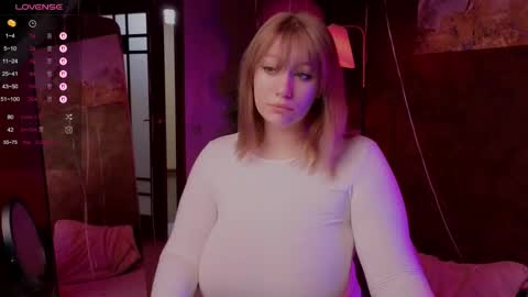 Snapshot of morvelyn chatting on October 22, 2025, 5:02 pm morvelyn online show from October 22, 2025, 5:02 pm