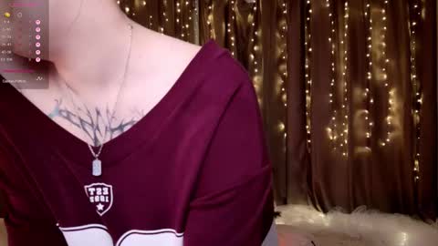 Snapshot of morvelyn chatting on December 19, 2025, 2:24 pm morvelyn online show from December 19, 2025, 2:24 pm