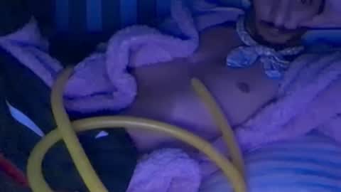 twennysevv27 online show from February 17, 2025, 1:47 am