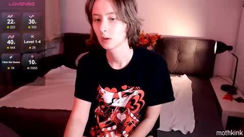 mothkink Moth  -  online show from October 29, 2025, 6:09 pm