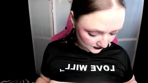 Snapshot of motorkate chatting on October 26, 2025, 2:06 am motorkate online show from October 26, 2025, 2:06 am