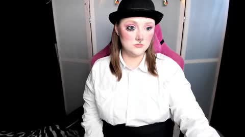 Snapshot of motorkate chatting on October 27, 2025, 3:54 am motorkate online show from October 27, 2025, 3:54 am