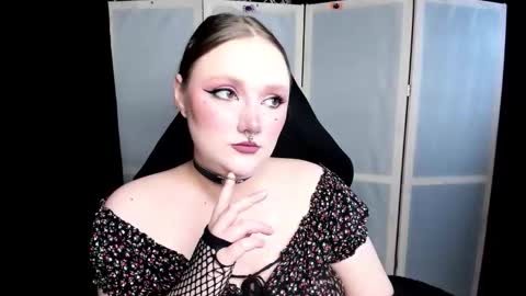 Snapshot of motorkate chatting on November 8, 2025, 2:45 am motorkate online show from November 8, 2025, 2:45 am