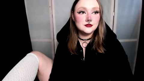 Snapshot of motorkate chatting on November 13, 2025, 8:41 pm motorkate online show from November 13, 2025, 8:41 pm