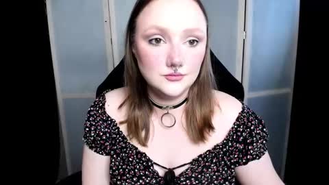 Snapshot of motorkate chatting on November 16, 2025, 10:15 pm motorkate online show from November 16, 2025, 10:15 pm