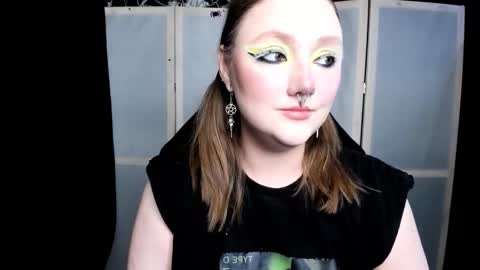 Snapshot of motorkate chatting on November 20, 2025, 5:18 am motorkate online show from November 20, 2025, 5:18 am