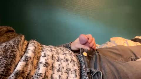 CamO online show from December 14, 2025, 11:37 am