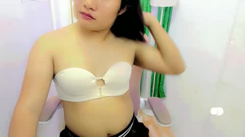 Snapshot of mountain_girl88 chatting on November 5, 2025, 4:01 am casandra online show from November 5, 2025, 4:01 am
