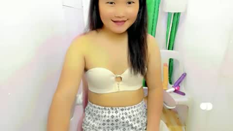 Snapshot of mountain_girl88 chatting on November 7, 2025, 2:44 am casandra online show from November 7, 2025, 2:44 am