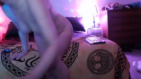 Snapshot of mountainbeauty chatting on December 24, 2024, 8:22 am mountainbeauty online show from December 24, 2024, 8:22 am