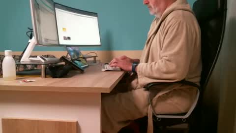 Snapshot of mousketair58bis chatting on October 26, 2025, 1:55 am Mousketair online show from October 26, 2025, 1:55 am