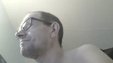 Snapshot of moviem1978 chatting on February 4, 2025, 1:06 pm Frederik online show from February 4, 2025, 1:06 pm