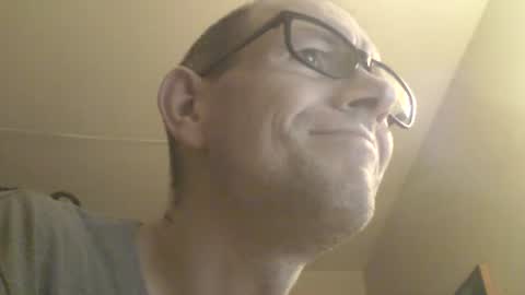 Snapshot of moviem1978 chatting on September 28, 2025, 10:37 pm Frederik online show from September 28, 2025, 10:37 pm