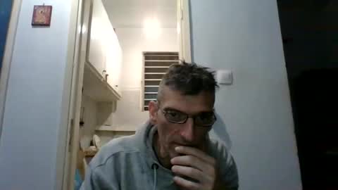 Snapshot of mppempis81 chatting on May 8, 2026, 7:30 pm mppempis81 online show from May 8, 2026, 7:30 pm