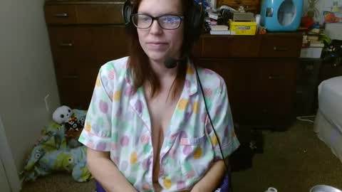 Mr and Mrs Dragon online show from February 13, 2025, 5:44 pm