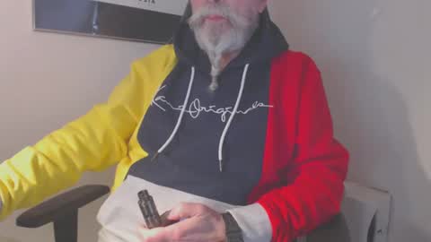 Snapshot of mr_boombastic2021 chatting on December 27, 2024, 10:23 am mr_boombastic2021 online show from December 27, 2024, 10:23 am