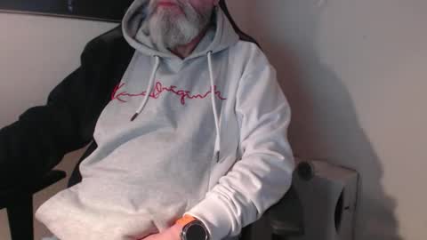 Snapshot of mr_boombastic2021 chatting on November 14, 2025, 10:47 am mr_boombastic2021 online show from November 14, 2025, 10:47 am