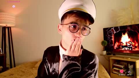 Mr Evans online show from November 8, 2025, 4:07 pm