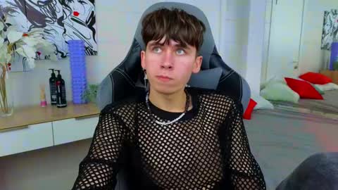 Snapshot of mr_lucky_guy chatting on February 1, 2025, 6:21 am Kris online show from February 1, 2025, 6:21 am