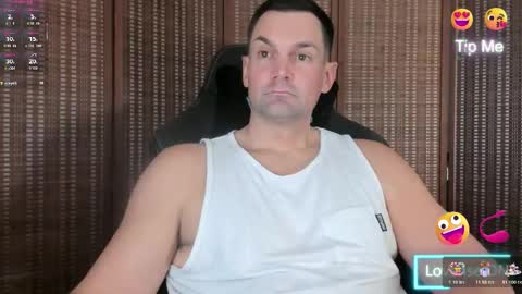 Snapshot of mr_mac69 chatting on March 6, 2026, 1:02 am Cam online show from March 6, 2026, 1:02 am