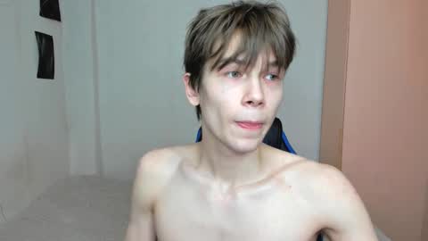 Snapshot of mr_makentoshi chatting on February 3, 2025, 6:13 am Makentoshi online show from February 3, 2025, 6:13 am