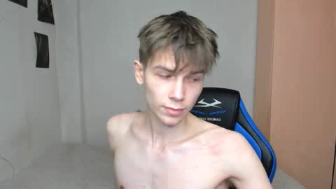 Snapshot of mr_makentoshi chatting on February 24, 2025, 4:36 pm Makentoshi online show from February 24, 2025, 4:36 pm