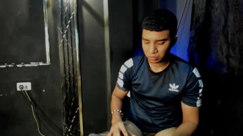 Snapshot of mr_maximo chatting on November 3, 2025, 10:05 am mr_maximo online show from November 3, 2025, 10:05 am