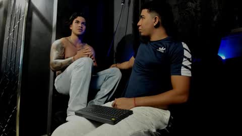 Snapshot of mr_maximo chatting on November 9, 2025, 4:22 am mr_maximo online show from November 9, 2025, 4:22 am