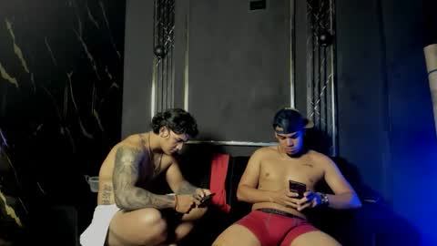 Snapshot of mr_maximo chatting on November 16, 2025, 1:00 am mr_maximo online show from November 16, 2025, 1:00 am