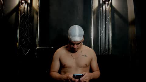 Snapshot of mr_maximo chatting on December 15, 2025, 9:52 pm mr_maximo online show from December 15, 2025, 9:52 pm