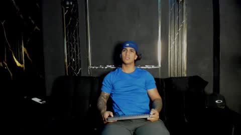 Snapshot of mr_maximo chatting on December 21, 2025, 3:57 am mr_maximo online show from December 21, 2025, 3:57 am