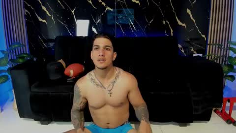 Snapshot of mr_maximo chatting on January 15, 2026, 4:17 am mr_maximo online show from January 15, 2026, 4:17 am