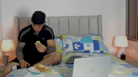 Snapshot of mr_maximo chatting on March 10, 2026, 4:06 am mr_maximo online show from March 10, 2026, 4:06 am