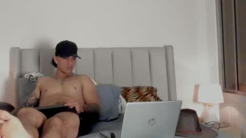 Snapshot of mr_maximo chatting on March 28, 2026, 5:40 am mr_maximo online show from March 28, 2026, 5:40 am