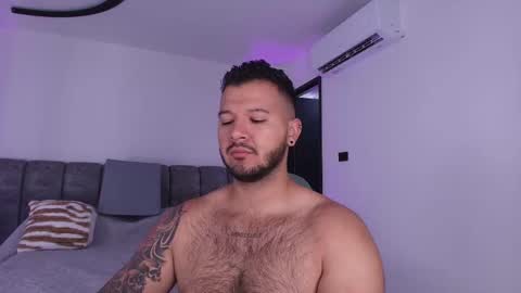 MIKEE online show from November 20, 2025, 3:07 am