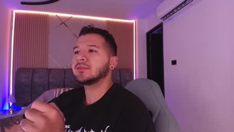 MIKEE online show from February 15, 2026, 3:03 am