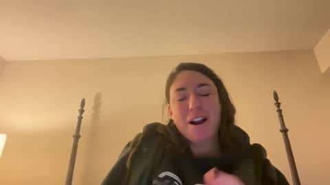 Snapshot of mr_mrs_glitter chatting on February 8, 2026, 12:25 am Mr Mrs Glitter online show from February 8, 2026, 12:25 am